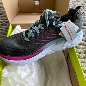 Women’s Hoka Clifton 4 neutral running shoe in size 6.5